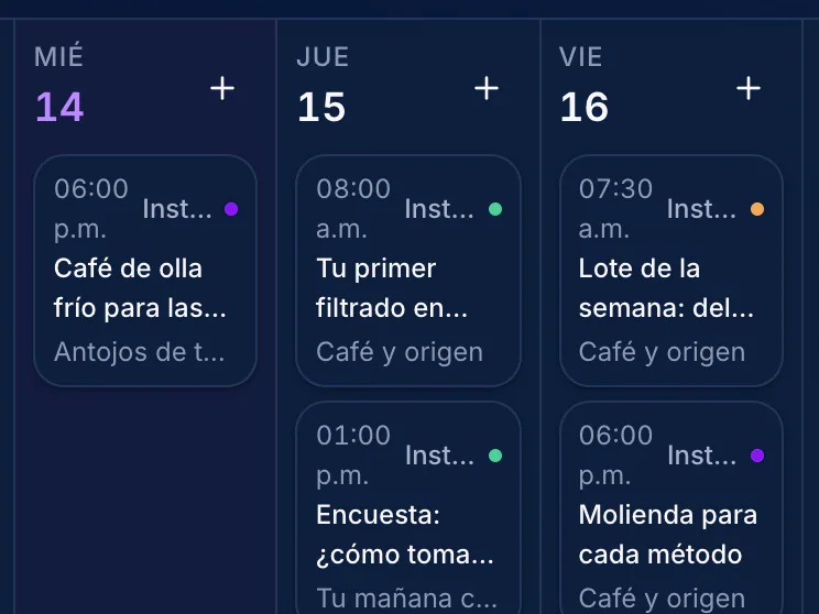 Calendario semanal con publicaciones de una cafetería de ejemplo en distintos estados.